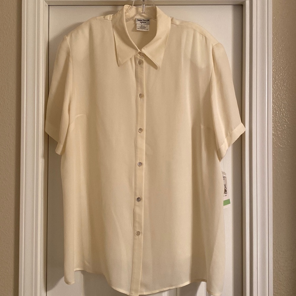 ‼️Last day‼️ Get before it’s gone❗️Vintage NWT Dana Taylor 1X 100% Silk Blouse